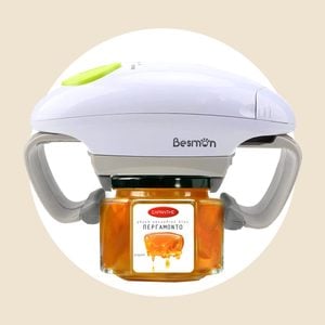 https://www.tasteofhome.com/wp-content/uploads/1969/12/jar-opener-gadget-ecomm-via-amazon.jpg?resize=300%2C300&w=680