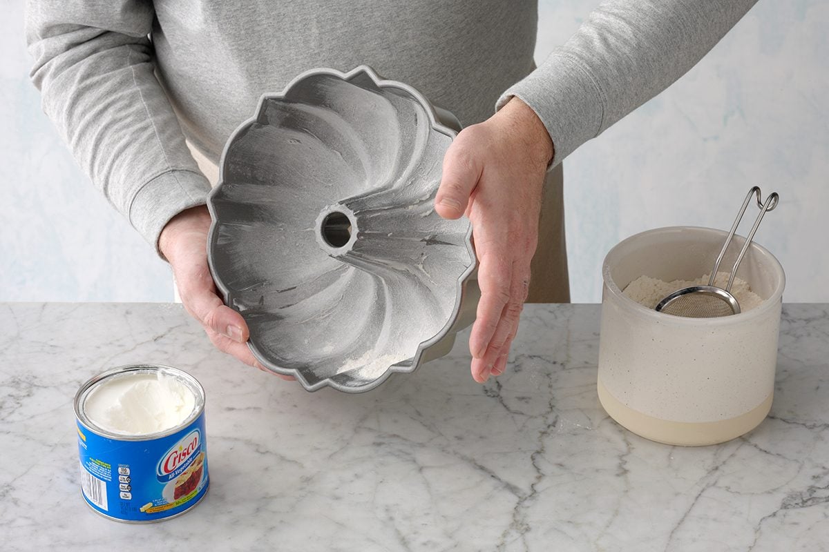 Why You Should Grease Your Bundt Cake Pan With Shortening, Not Butter