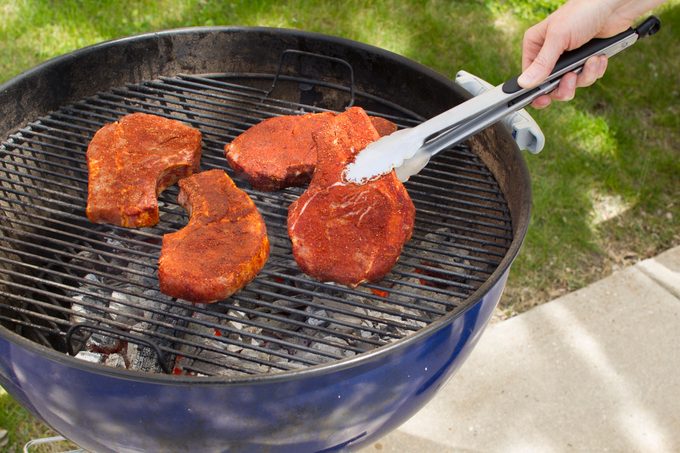 grilling pork chops