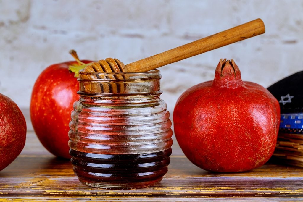 Your Guide to Symbolic Rosh Hashanah Food