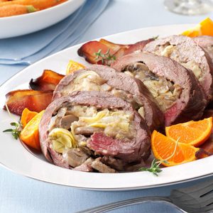 Artichoke-Stuffed Beef Tenderloin