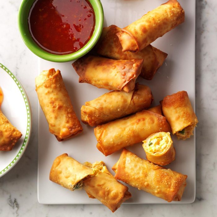 Crispy Sriracha spring rolls