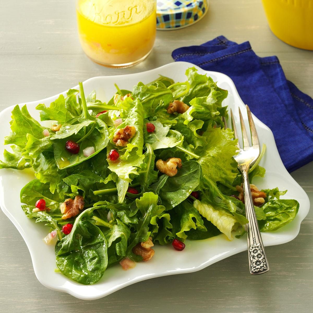 Mixed Spinach & Greens with Lemon Champagne Vinaigrette