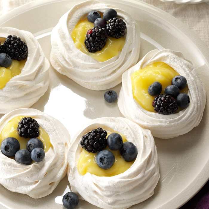 Meringue Shells with Lemon Curd