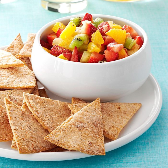 Fruit salsa with cinnamon chips