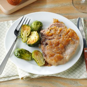 Pork Chops and Applesauce