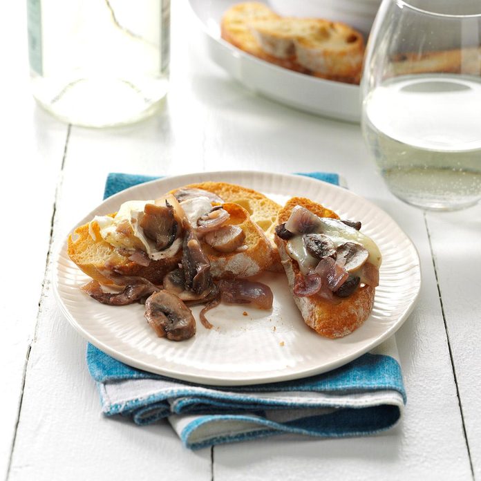 Baked Brie with Mushrooms