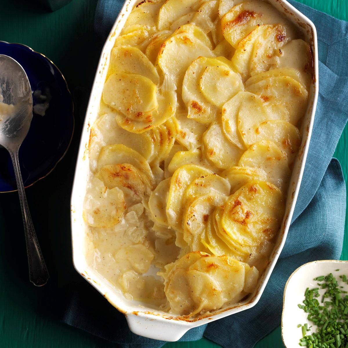 Easy Scalloped Potatoes Recipe | Taste of Home