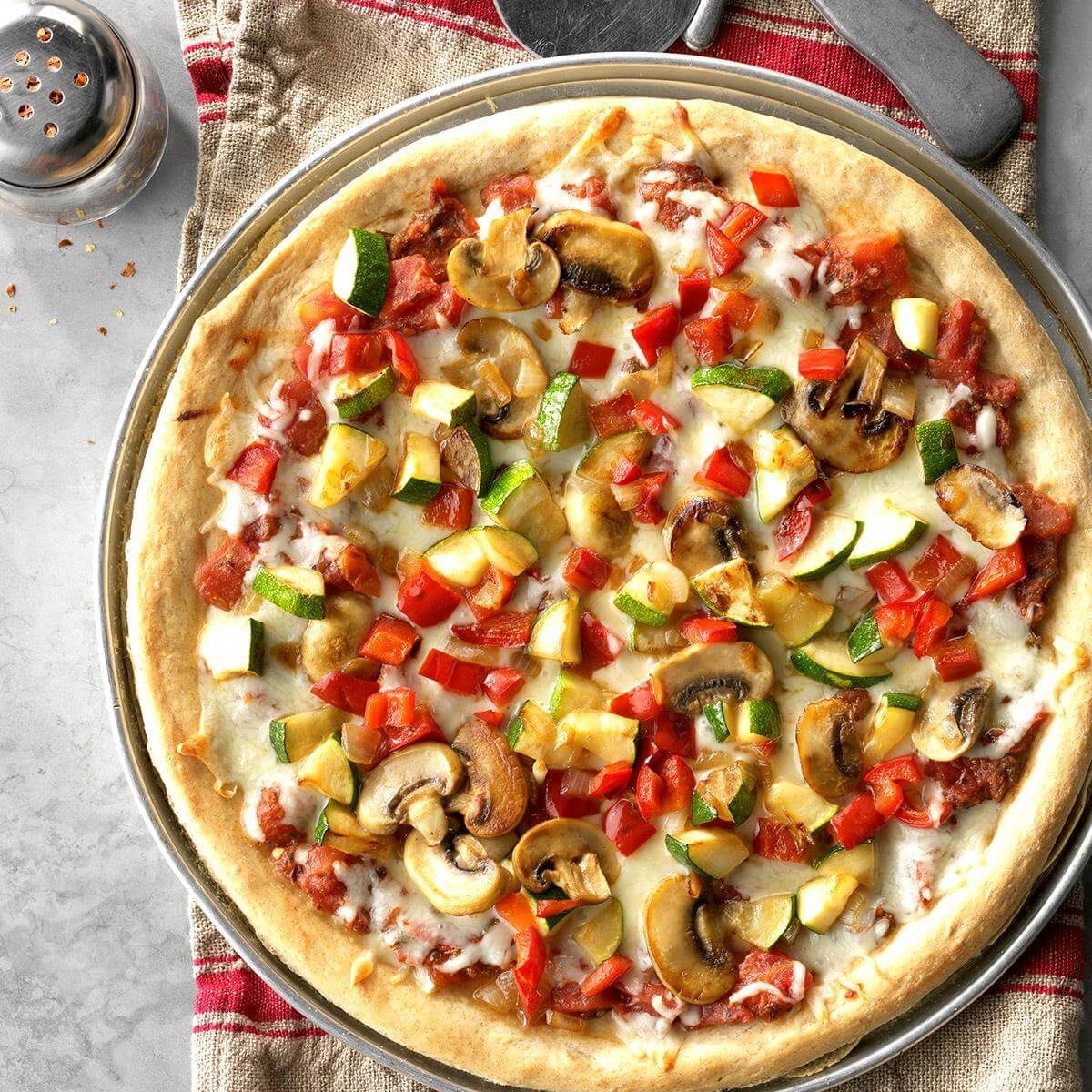 30 Vegetarian Pizza Recipes for Veggie Lovers Taste of Home