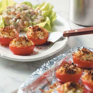Broiled tomatoes with artichokes