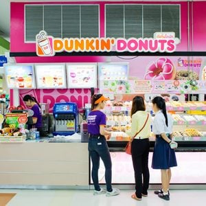 Exterior view of Dunkin Donuts Shop