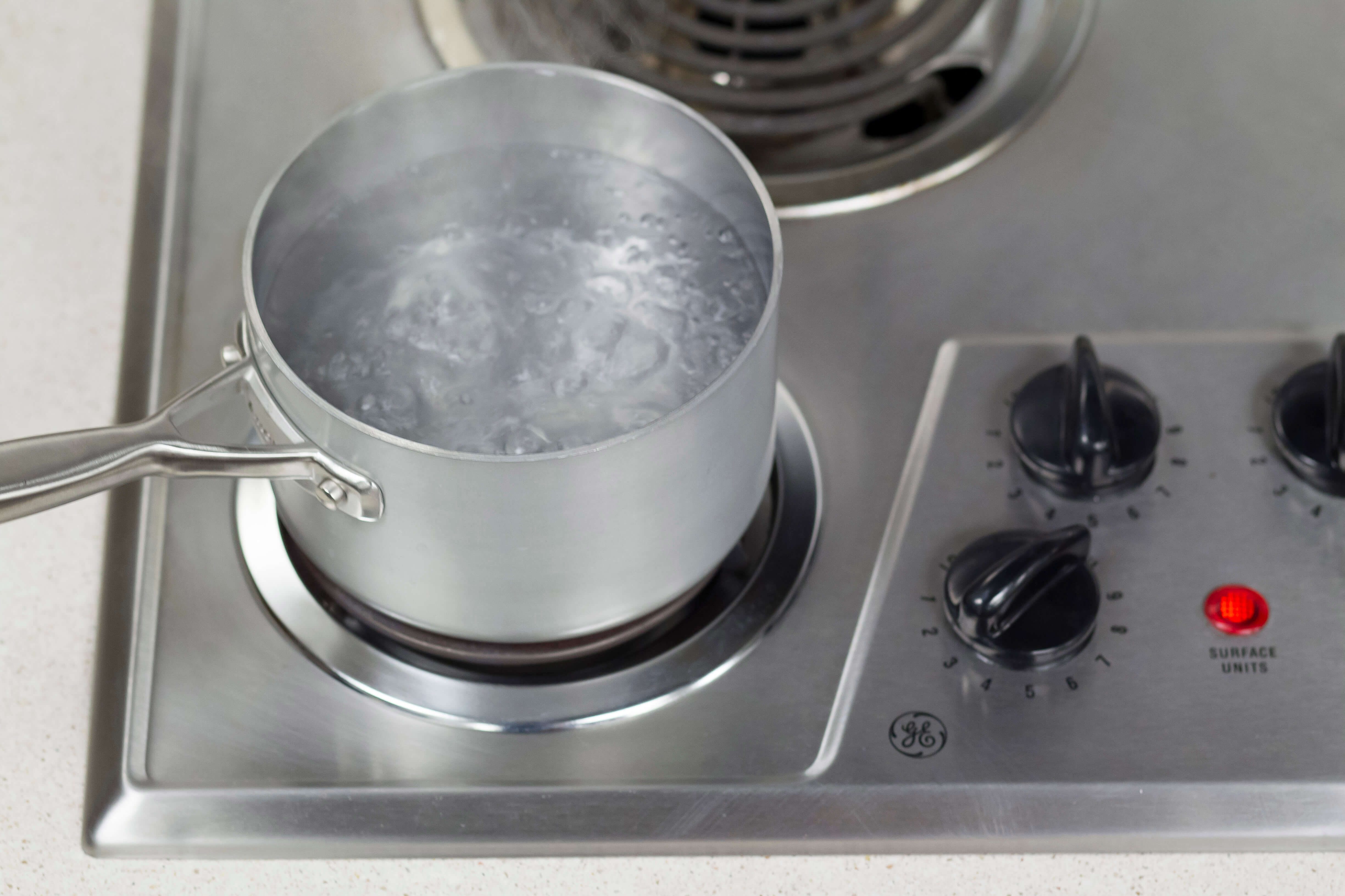 Simmer vs. Boil: How to Tell the Differences (With Temperatures)