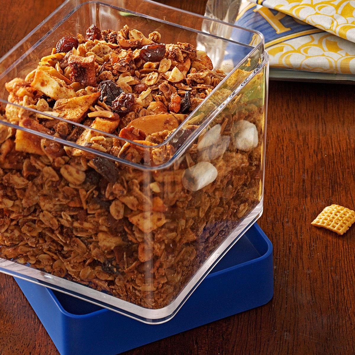 Apple Cinnamon Granola