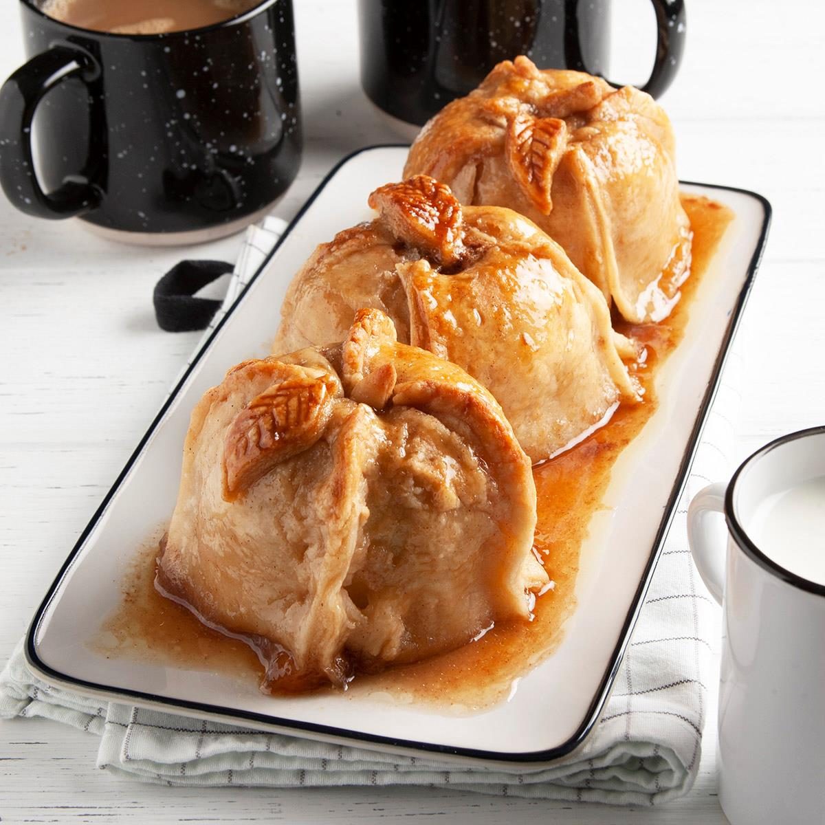 Apple-Dumplings-with-Sauce_EXPS_FT20_38057_F_1008_1.jpg