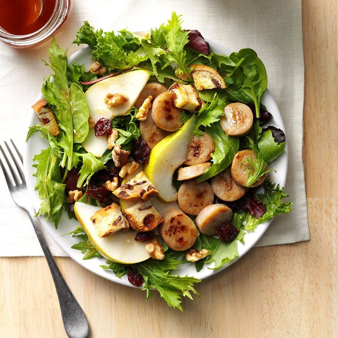 Apple Sausage Salad With Cinnamon Vinaigrette Exps Thn16 175791 06b 15 4b 3