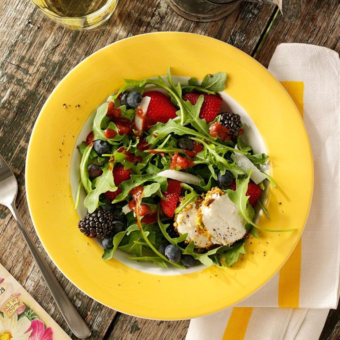 Arugula Salad With Berry Dressing Exps58493 Hca2081250d04 13 2bc Rms 2