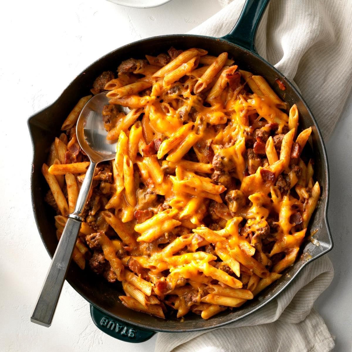 Bacon Cheeseburger Pasta Exps Gbbz19 12349 C11 08 6b 2