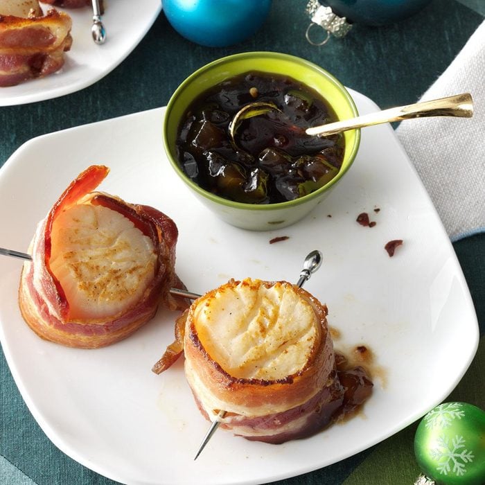 Bacon-Wrapped Scallops with Pear Sauce