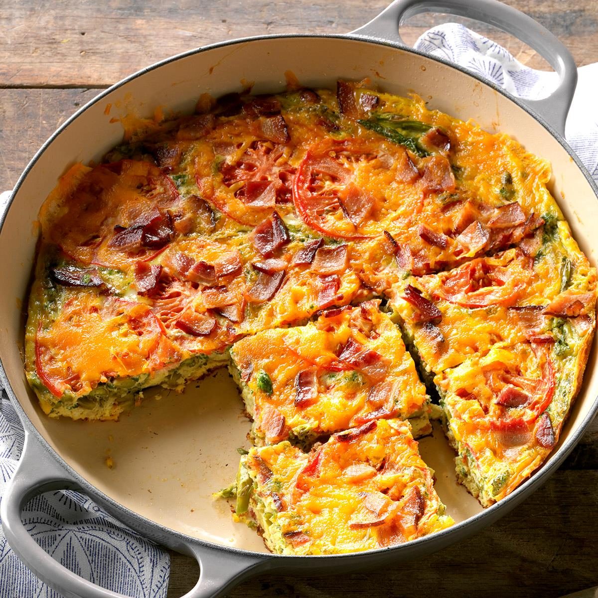 Bacon And Asparagus Frittata Exps Tham18 2709 D11 07 3b 10