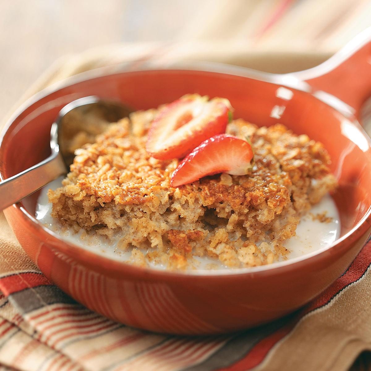 https://www.tasteofhome.com/wp-content/uploads/2018/01/Baked-Oatmeal_exps2346_W101973175C05_12_4bC_RMS-1.jpg