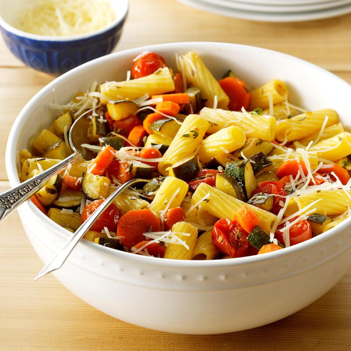 https://www.tasteofhome.com/wp-content/uploads/2018/01/Balsamic-Roasted-Vegetable-Primavera_EXPS_THSO17_138542_B04_21_1b-8.jpg?fit=700%2C1024