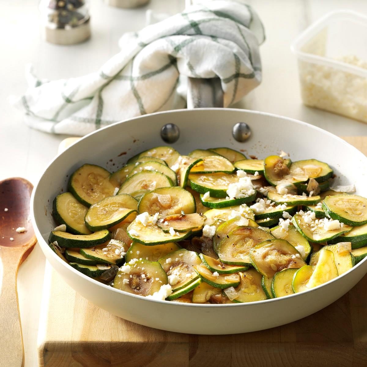 Balsamic Zucchini Saute Exps Hck 194957 17 A08 12 7b 4