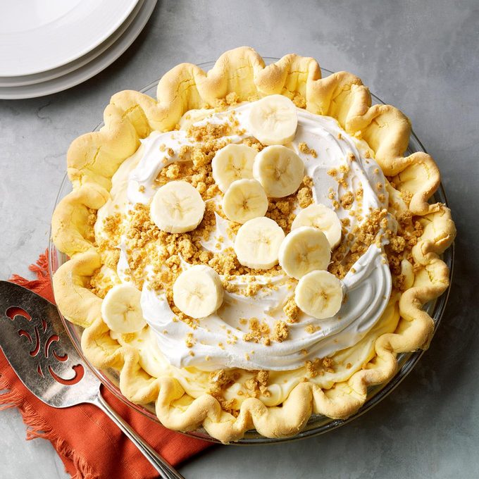 Banana Cream Pie With Cake Mix Crust Exps Thso17 204400 B04 25 7b 4