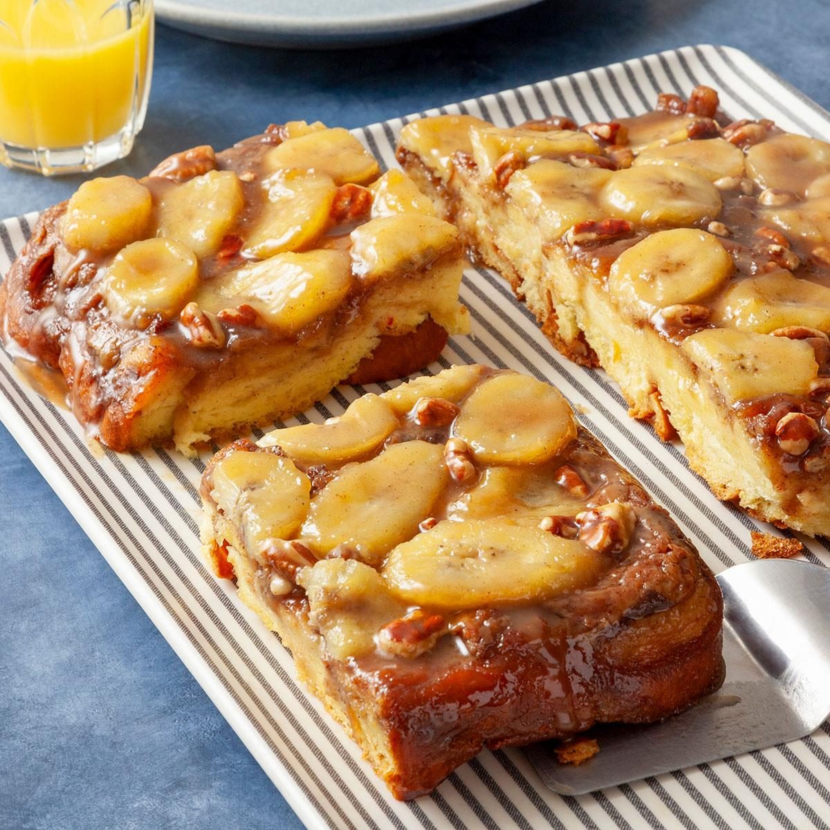 Bananas Foster Baked French Toast Exps Ft24 102978 Jr 0313 8