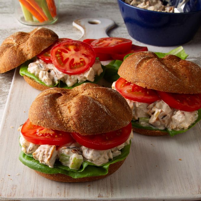 Barbecued Chicken Salad Sandwiches Exps Ft20 23027 F 0312 1 10