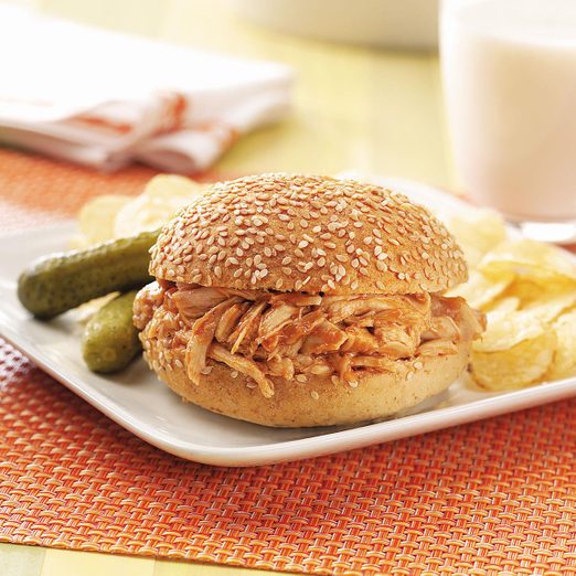Barbecued Chicken Sandwiches Exps5051 Rds2004272a07 26 3bc Rms 3