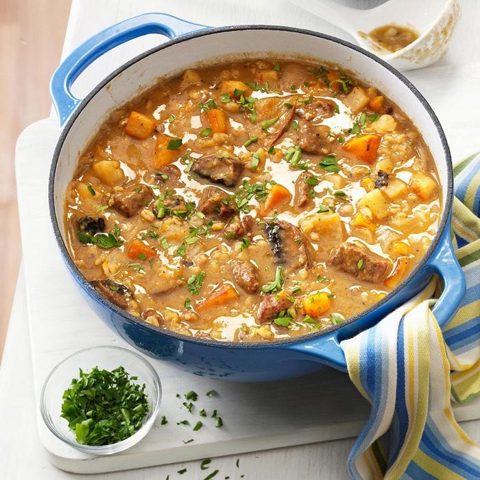 Beef Barley Soup With Roasted Vegetables Exps138600 Th2379800c04 26 6bc Rms 5