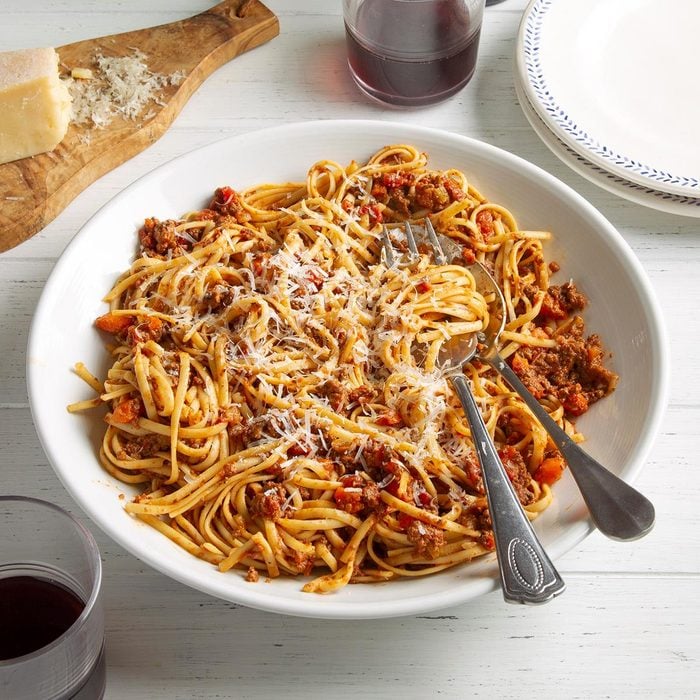 Beef Bolognese With Linguine Exps Ft21 130403 F 0423 1