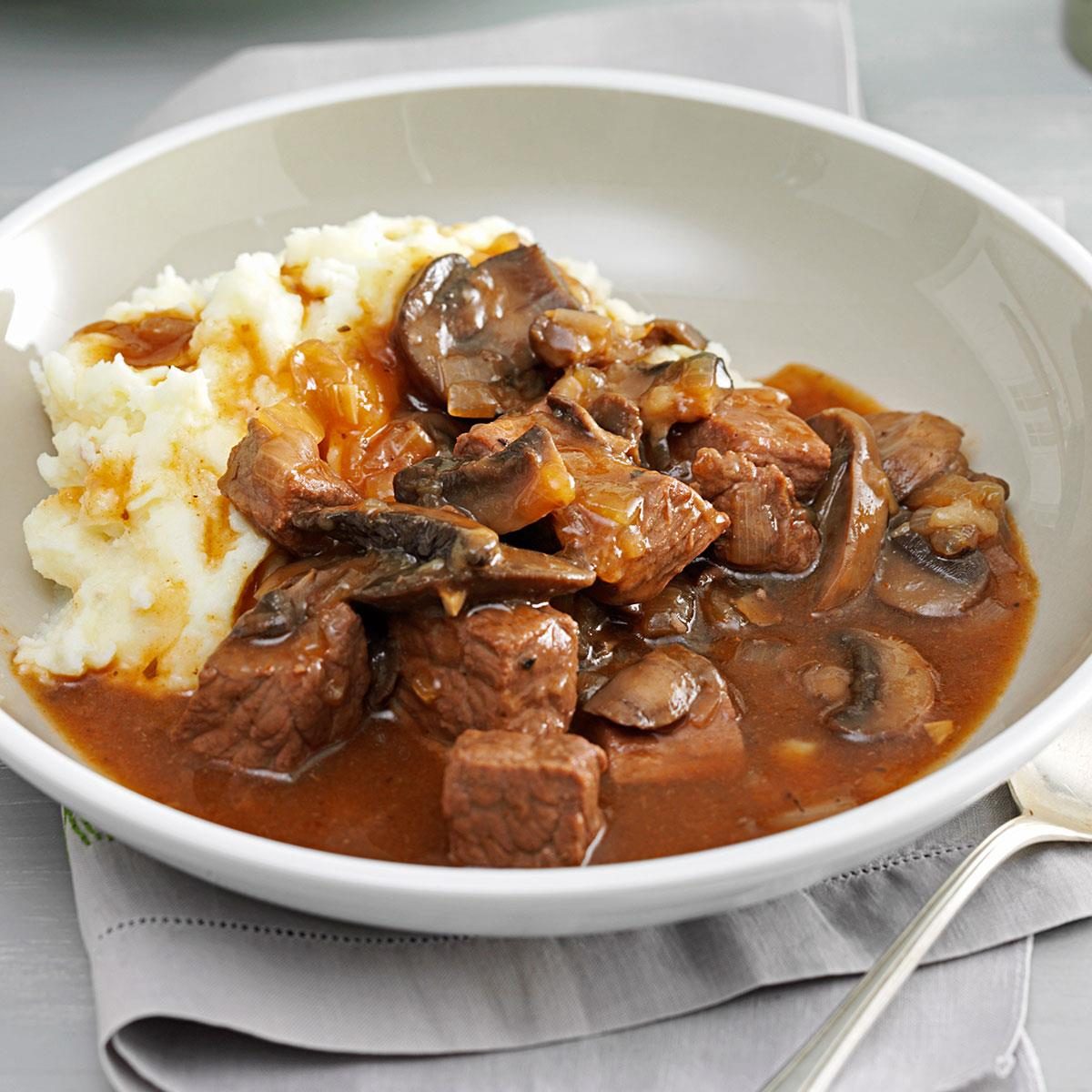 Beef Mushroom Braised Stew Exps133446 Th132767b05 02 9bc Rms 11