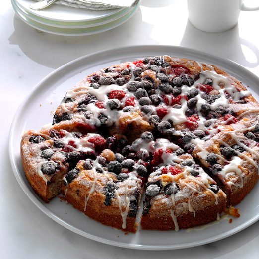 Berry Topped Coffee Cake Exps Hck17 104568 B08 24 5b 12