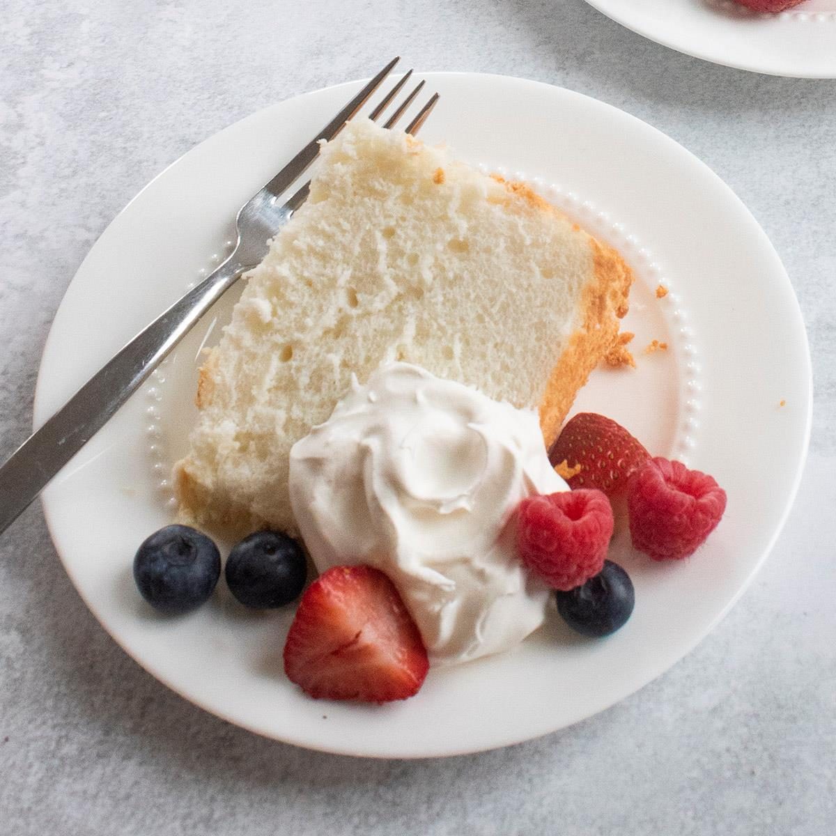 Mini Angel Food Cake - Homemade In The Kitchen