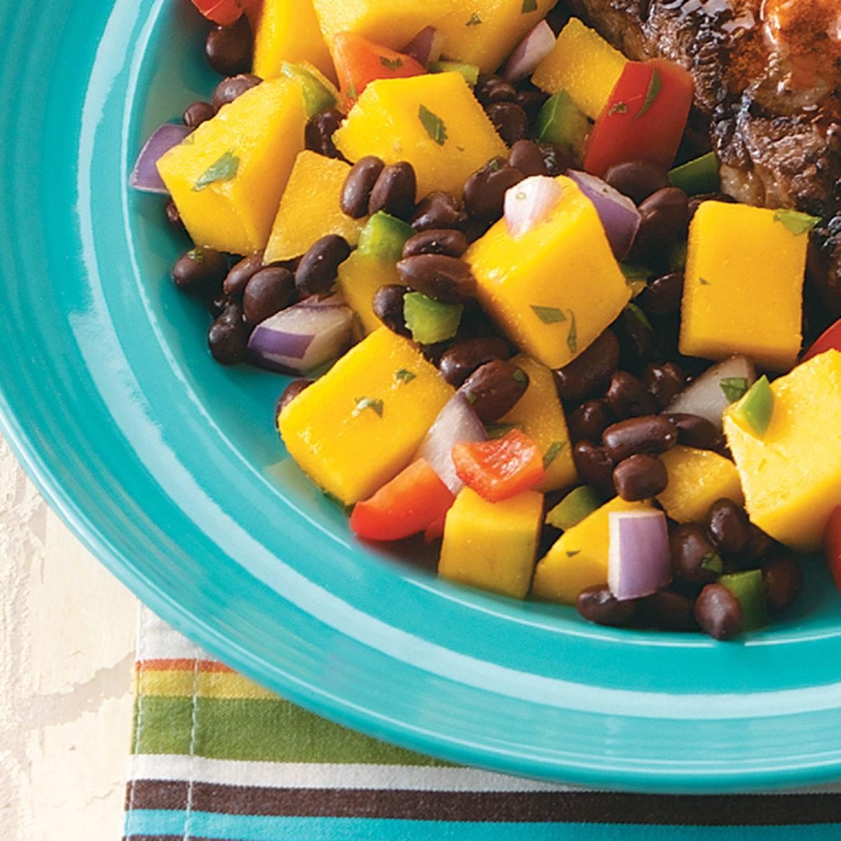 How to make: Black beans and mango salad