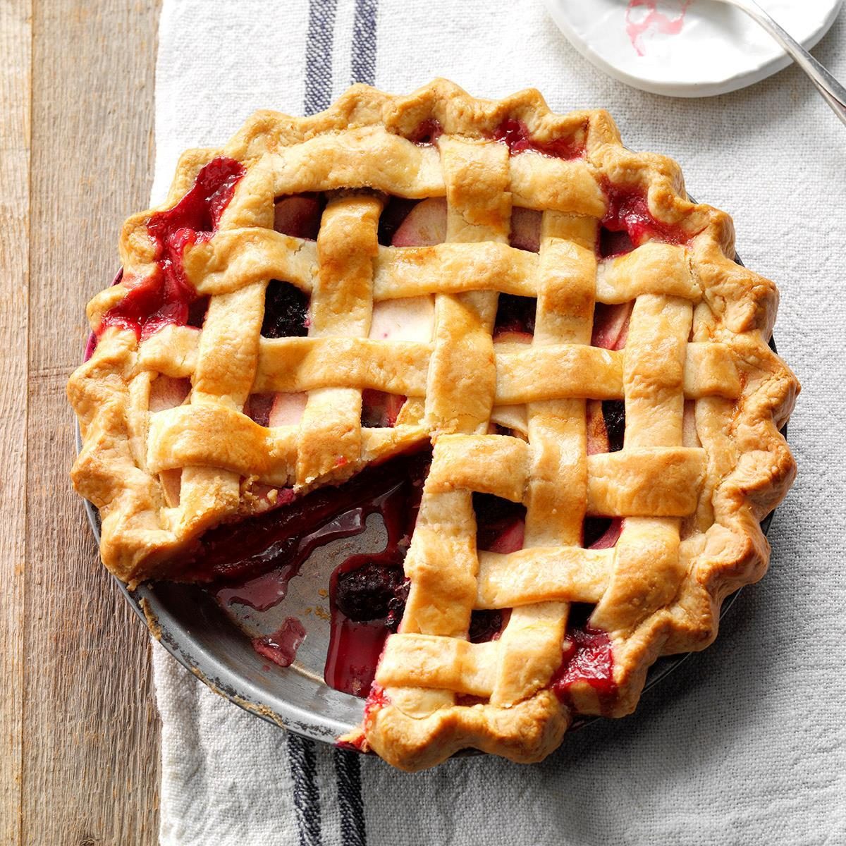 Blackberry Apple Pie Recipe: How to Make It