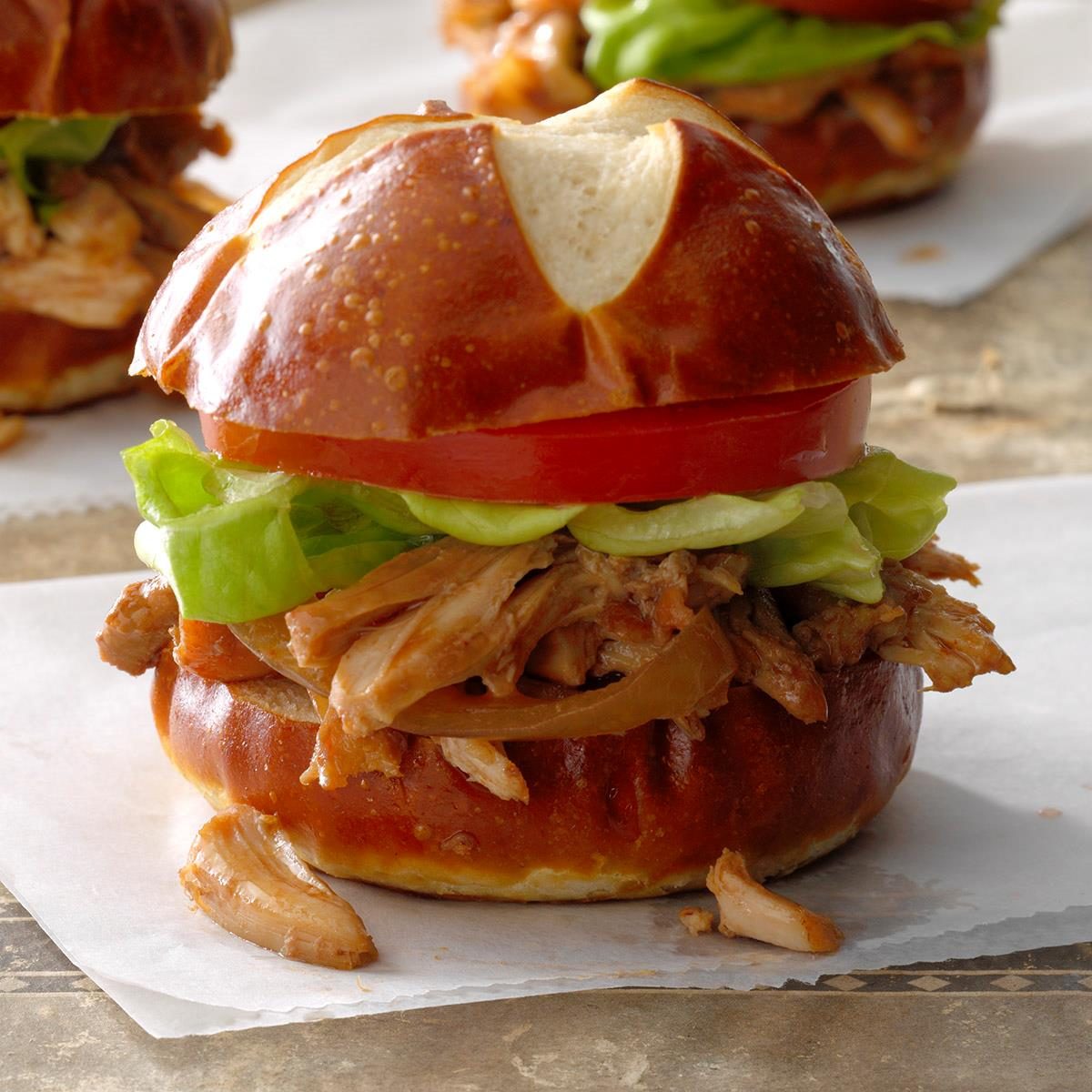 Blackberry Sriracha Chicken Sliders  Exps Tham17 200896 B11 15 5b 13