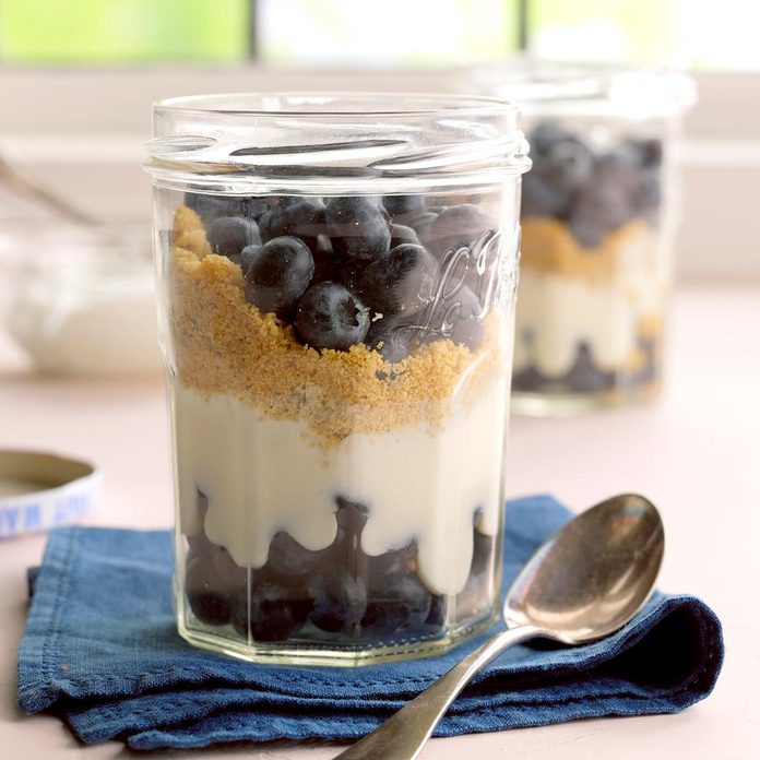 Blueberry Graham Dessert Exps Bdsmz17 19122 B03 02 5b 2