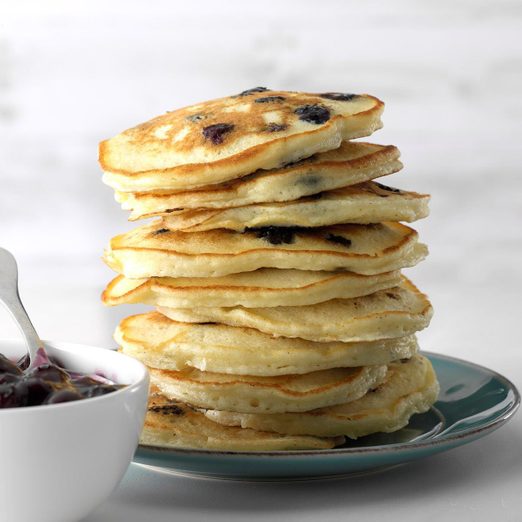 Blueberry Sour Cream Pancakes Exps Hplbz18 1824 C05 16 5b 2