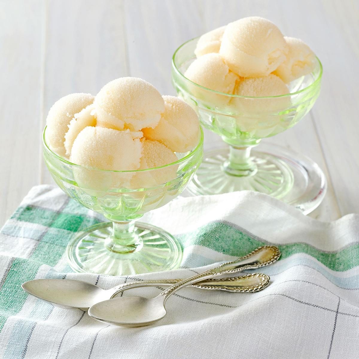 https://www.tasteofhome.com/wp-content/uploads/2018/01/Blushing-Grapefruit-Sorbet_exps136860_CW2235112A08_11_3bC_RMS-9.jpg?fit=700%2C1024