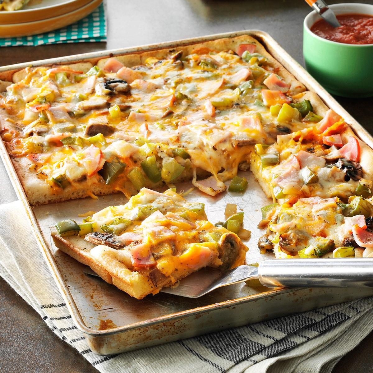 https://www.tasteofhome.com/wp-content/uploads/2018/01/Breadstick-Pizza_exps142521_FM143298D03_07_2bC_RMS-1.jpg?fit=700%2C1024