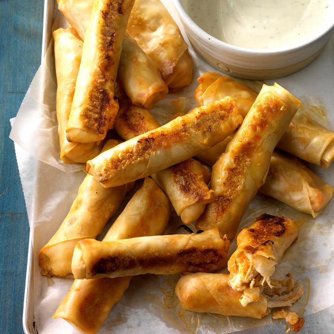 Buffalo Chicken Egg Rolls Exps Sdfm18 190788 C10 03 5b 7