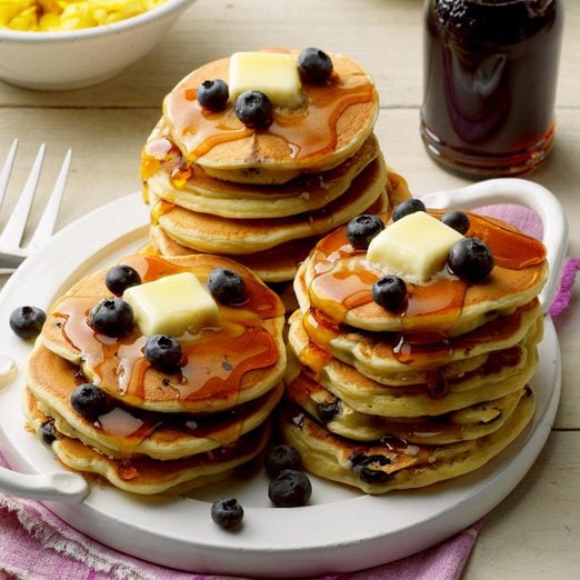 Buttermilk Blueberry Pancakes Exps Fttmz20 5622 E03 04 1b 7