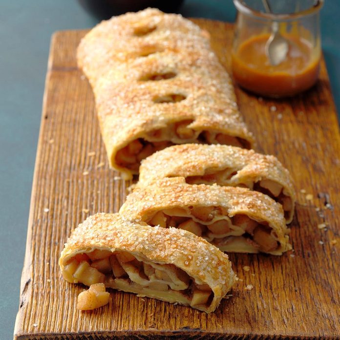 Caramel Apple Strudel Exps Fbmz18 83900 B05 09 8b 3