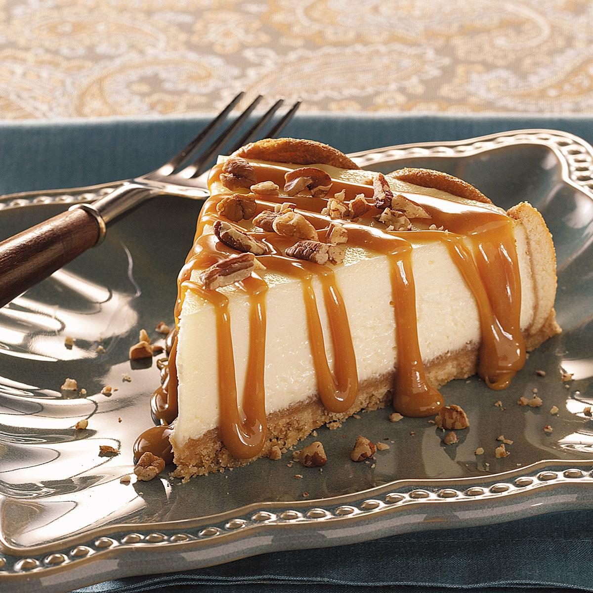 Caramel Praline-Topped Cheesecake
