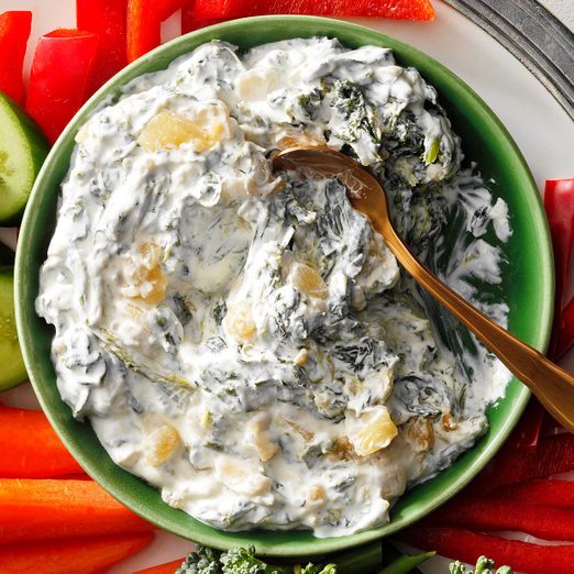 Caramelized Onion Spinach Dip Exps Tohdj23 34466 P2 Md 07 13 2b 1