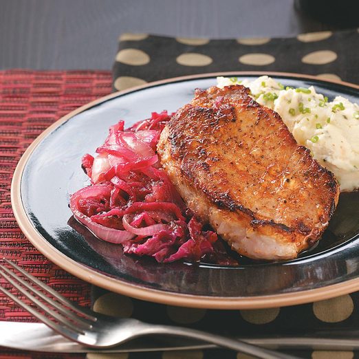 Caraway Pork Chops And Red Cabbage Exps46345 Thhc1997841d07 19 2bc Rms 3