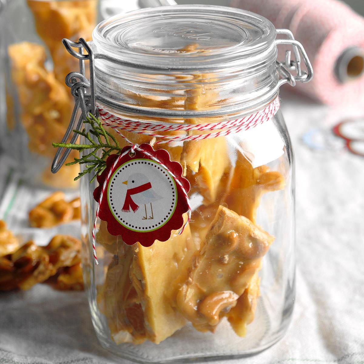 https://www.tasteofhome.com/wp-content/uploads/2018/01/Cashew-Brittle_EXPS_SDDJ18_13306_B08_03_2b-4.jpg