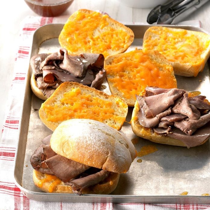 Cheddar French Dip Sandwiches Exps Sdfm19 45285 C10 17 2b 5
